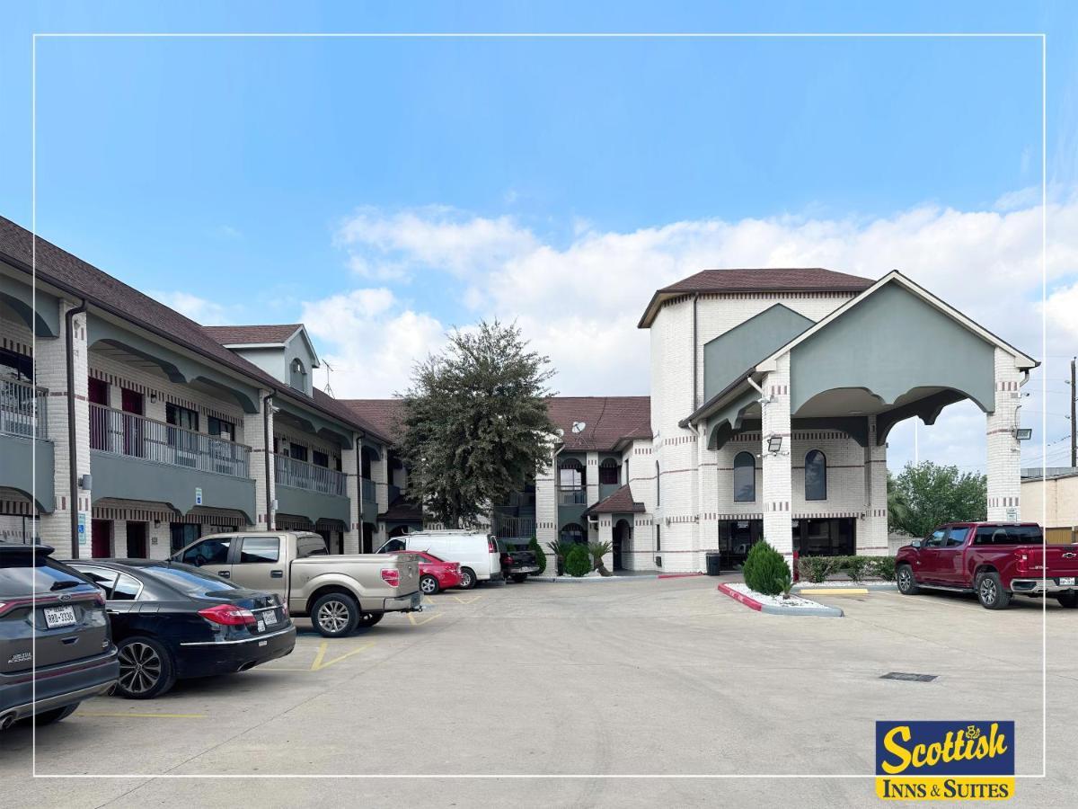 Scottish Inn & Suites Sam Houston Parkway Exterior foto